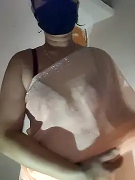 nice touch9733 online show from November 17, 2025, 4:11 pm