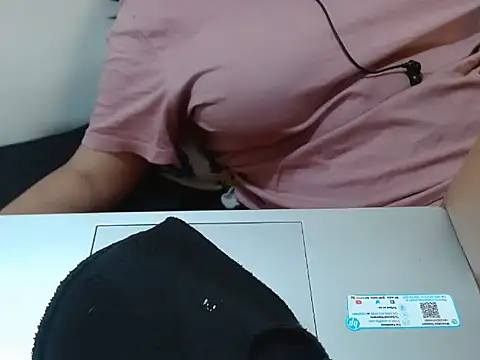 Nataliya Singh online show from April 13, 2026, 5:55 am