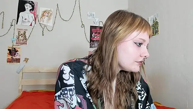 Snapshot of WonderConnie1 chatting on July 25, 2026, 10:43 am WonderConnie1 online show from July 25, 2026, 10:43 am