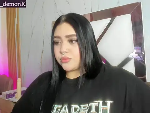 im bunny   online show from May 18, 2026, 1:27 pm