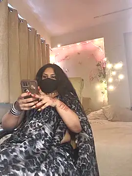 Snapshot of Indian_queen007 chatting on March 17, 2026, 5:43 am Indian queen007 online show from March 17, 2026, 5:43 am