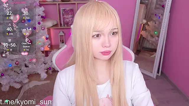 Kyomi Sun online show from December 15, 2025, 9:31 pm