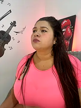 SafiroFer online show from October 8, 2025, 9:04 pm