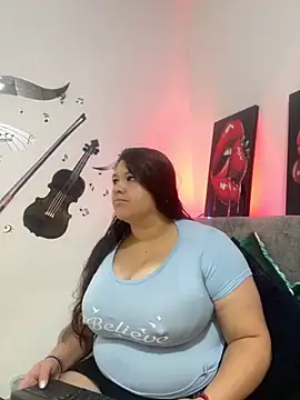 SafiroFer online show from October 17, 2025, 9:05 pm