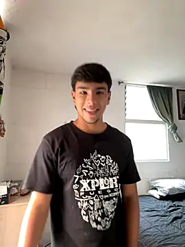 CHR58  online show from October 3, 2025, 7:59 pm