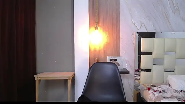 miss leidy  online show from October 5, 2025, 3:08 am