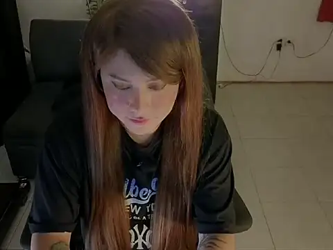 kimberlygati2 online show from April 28, 2026, 1:15 am