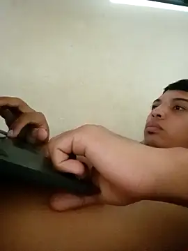 Snapshot of Zoro25_ chatting on December 17, 2025, 6:40 am Zoro25 online show from December 17, 2025, 6:40 am