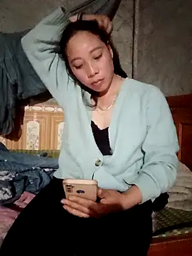 Snapshot of Phuong_xxx chatting on December 19, 2025, 11:34 am Phuong xxx online show from December 19, 2025, 11:34 am