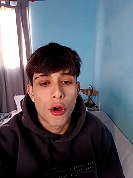 matiatr1112 online show from November 6, 2025, 11:25 am