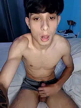 Snapshot of matiatr1112 chatting on January 17, 2026, 5:33 am matiatr1112 online show from January 17, 2026, 5:33 am