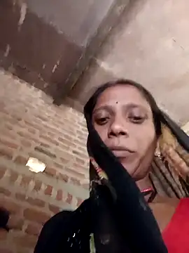 Xx pooja online show from October 6, 2025, 6:14 am