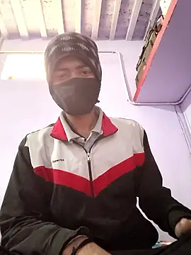 GirlsCrush  online show from January 17, 2026, 7:01 am