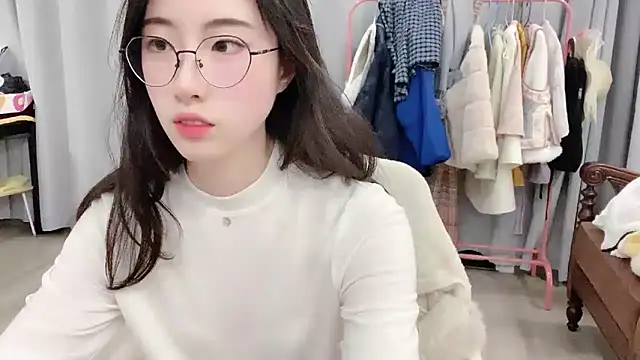 Freya7777 online show from November 27, 2025, 1:33 pm