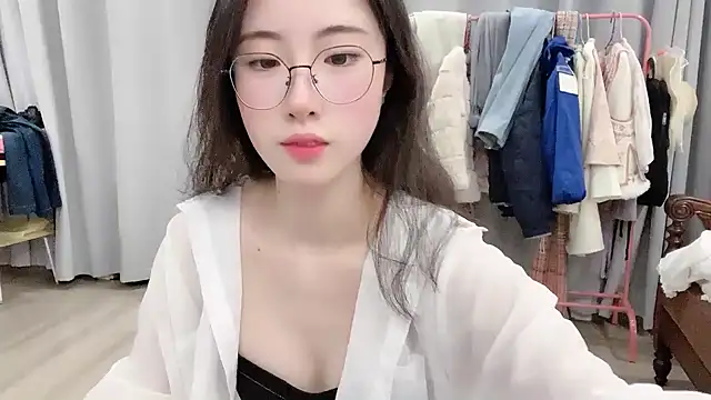 Freya7777 online show from November 30, 2025, 2:07 pm