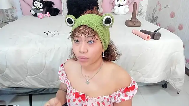 SafiroAgataaa online show from February 22, 2026, 3:09 am