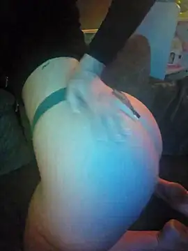 KissMeKylie online show from April 19, 2026, 2:56 am