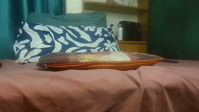 Keishaa-77 online show from March 28, 2026, 4:13 am