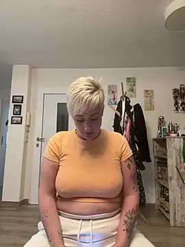 Rozendefotz online show from September 22, 2025, 5:46 am