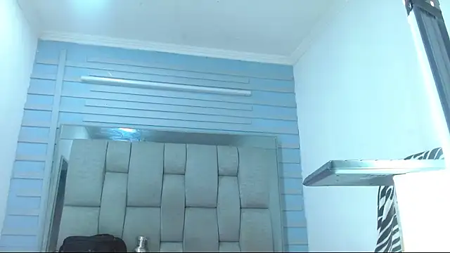 Snapshot of Valentin_Gray chatting on September 18, 2025, 12:52 pm Valentin Gray online show from September 18, 2025, 12:52 pm