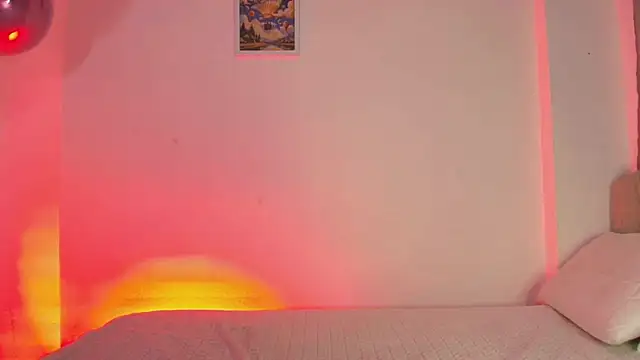 Snapshot of BrunnetAri_ chatting on August 1, 2026, 10:30 pm BrunnetAri online show from August 1, 2026, 10:30 pm