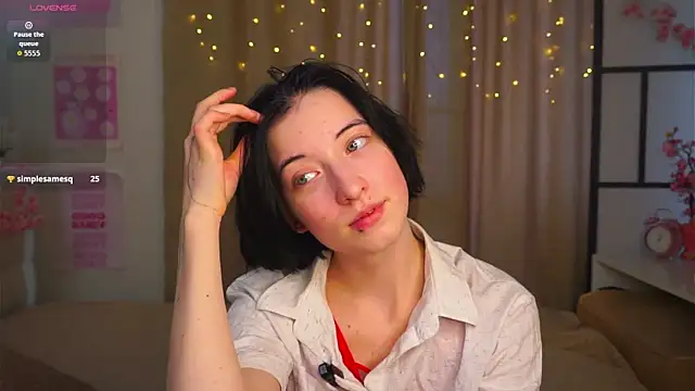 Snapshot of JuanaFriesz chatting on February 21, 2026, 9:22 am JuanaFriesz online show from February 21, 2026, 9:22 am