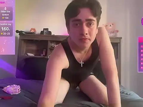 michaeltorrexxx online show from February 17, 2026, 11:24 pm