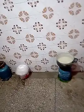 Snapshot of boy_arabe_20 chatting on February 24, 2026, 12:33 am boy arabe 20 online show from February 24, 2026, 12:33 am