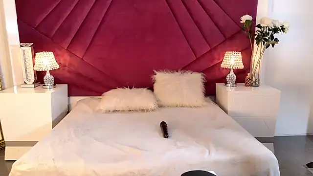 VeraGarnier online show from March 31, 2026, 7:27 pm