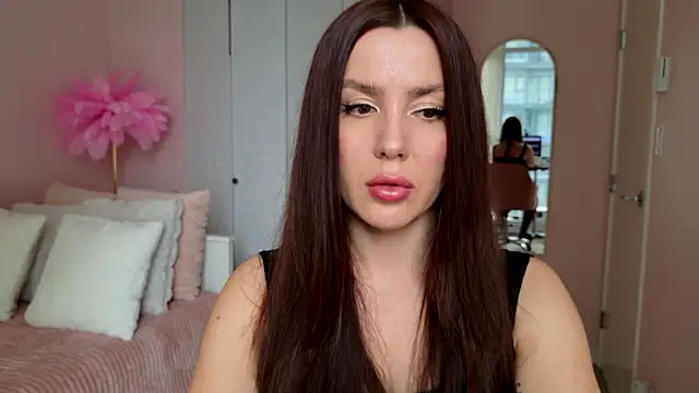 Snapshot of SirenSwitch chatting on October 30, 2025, 8:39 pm SirenSwitch online show from October 30, 2025, 8:39 pm