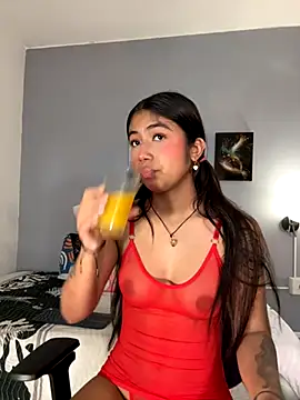 KimTayloor1 online show from November 13, 2025, 7:51 pm