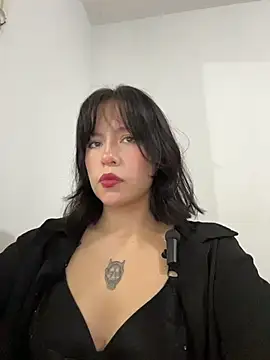 aliciia 23 online show from November 7, 2025, 11:08 pm