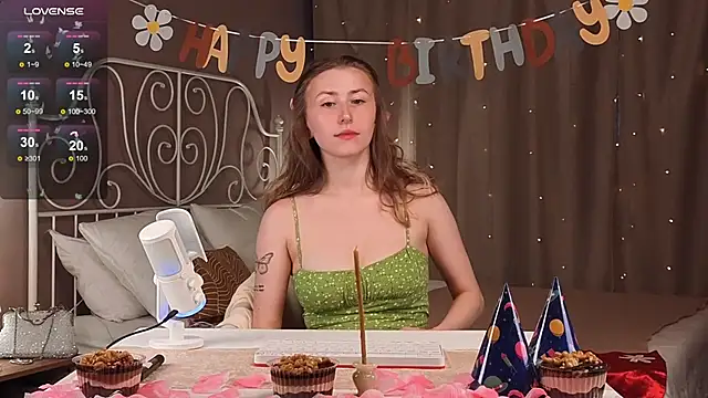 VesperaCeleste online show from October 19, 2025, 5:32 am