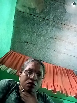 Snapshot of Manavi_x chatting on October 3, 2025, 10:06 am Manavi x online show from October 3, 2025, 10:06 am