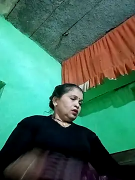 Snapshot of Manavi_x chatting on February 6, 2026, 10:33 am Manavi x online show from February 6, 2026, 10:33 am