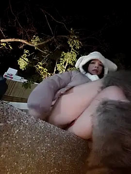 Lovelyanan online show from February 12, 2026, 3:45 pm