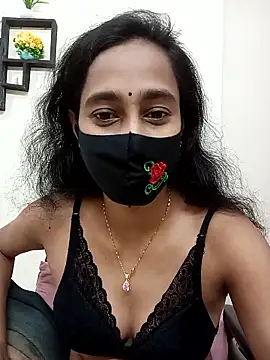 Snapshot of Softecho-03 chatting on November 12, 2025, 9:24 am Softecho-03 online show from November 12, 2025, 9:24 am