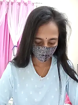 Snapshot of Softecho-03 chatting on December 1, 2025, 3:18 am Softecho-03 online show from December 1, 2025, 3:18 am