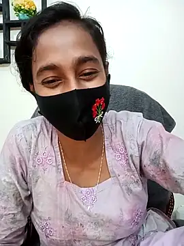 Snapshot of Softecho-03 chatting on November 7, 2025, 10:13 pm Softecho-03 online show from November 7, 2025, 10:13 pm