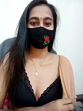 Snapshot of Softecho-03 chatting on November 18, 2025, 10:02 pm Softecho-03 online show from November 18, 2025, 10:02 pm