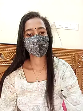 Snapshot of Softecho-03 chatting on December 4, 2025, 2:43 am Softecho-03 online show from December 4, 2025, 2:43 am