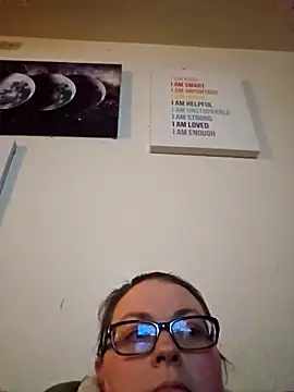 Snapshot of Yamiko42 chatting on February 23, 2026, 5:41 am Yamiko42 online show from February 23, 2026, 5:41 am