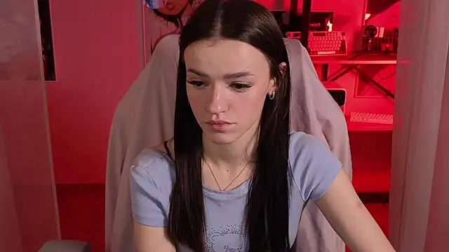 E l i z e  online show from November 11, 2025, 5:24 am