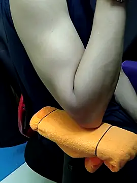 chocolate alone online show from November 1, 2025, 5:51 pm