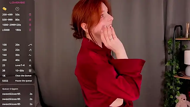 AnnieKim  online show from April 13, 2026, 3:16 pm