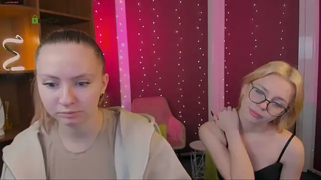 mila glow1 online show from November 10, 2025, 5:56 am