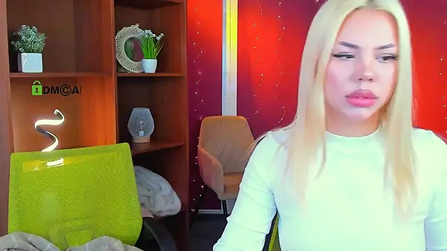 mila glow1 online show from March 16, 2026, 12:42 pm