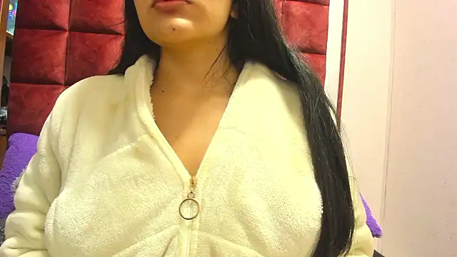 AANGELADIAZZ online show from October 15, 2025, 4:00 am