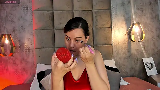 Snapshot of Sky_Junne chatting on February 6, 2026, 6:04 pm Sky Junne online show from February 6, 2026, 6:04 pm