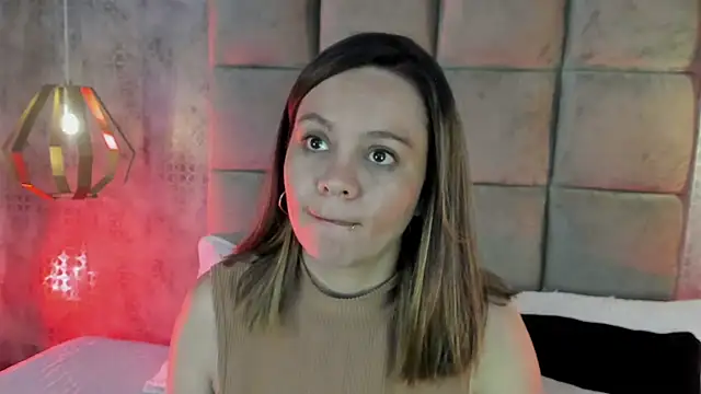 Snapshot of Sky_Junne chatting on January 18, 2026, 5:38 pm Sky Junne online show from January 18, 2026, 5:38 pm